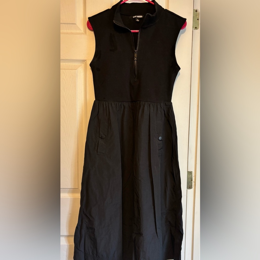 Black Sleeveless Dress with Pockets